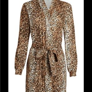 Banded Short Robe In Bronzed
Leopard
